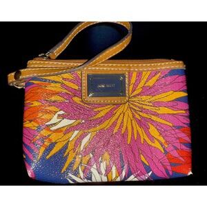 Nine West Vegas Floral Wristlet Multicolor Zip Pouch Clutch 6x4